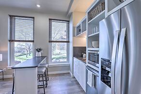 Sleek, Newly Updated Downtown San Marcos Apt!