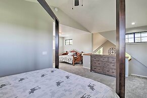 Modern Show Low Retreat w/ Deck & Mtn Views!