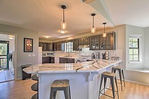 Modern Show Low Retreat w/ Deck & Mtn Views!