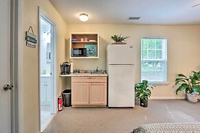Cozy Studio With Yard, 6 Miles to Dwtn Beaufort!