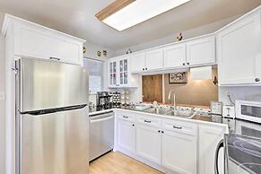 Bright Pine Cabin: Direct Trail Access & Deck!