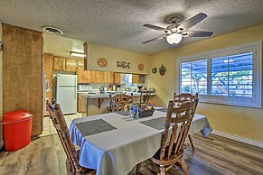 Charming Home, 8 Mi to Joshua Tree Natl Park