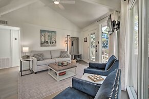 Walk to Harbour Town: Airy Treehouse w/ Bikes