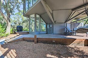 Walk to Harbour Town: Airy Treehouse w/ Bikes