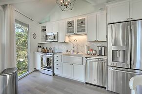 Walk to Harbour Town: Airy Treehouse w/ Bikes