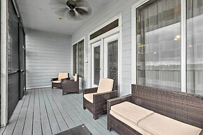 Waterfront Lake Conroe Getaway w/ Multiple Decks!