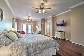 Waterfront Lake Conroe Getaway w/ Multiple Decks!