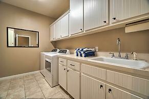 Waterfront Lake Conroe Getaway w/ Multiple Decks!