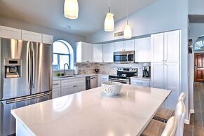 Private Patio, Gas Grill: Stylish Phoenix Home!