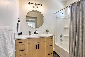 Modern Ranch House w/ Fire Pit & Valley Views