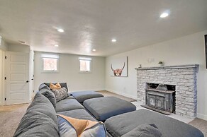 Modern Ranch House w/ Fire Pit & Valley Views