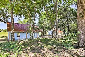 Stylish Lake o' the Cherokees Cabin w/ Patio!