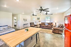 Stylish Lake o' the Cherokees Cabin w/ Patio!