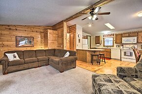 Cozy Crosby Cabin Near Serpent Lake + Main St