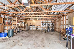 Cozy Crosby Cabin Near Serpent Lake + Main St