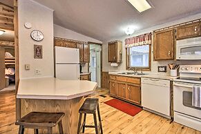 Cozy Crosby Cabin Near Serpent Lake + Main St