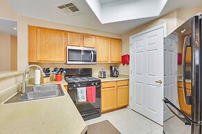 Bright Phoenix Condo - 3 Mi to State Farm Stadium!
