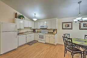 Flagstaff Townhome w/ Deck: Easy Access Downtown!