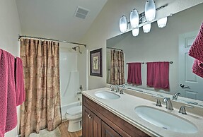 Flagstaff Townhome w/ Deck: Easy Access Downtown!