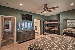 Sun-soaked Colorado River Haven - Walk to Beaches!