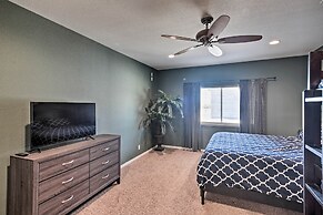 Sun-soaked Colorado River Haven - Walk to Beaches!