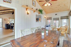 Near Golf & Hiking: Updated Country Club Cabin!