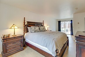 Near Golf & Hiking: Updated Country Club Cabin!