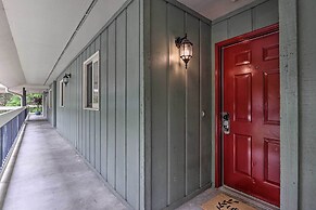 Pigeon Forge Condo w/ Balcony: 5 Mi to Attractions