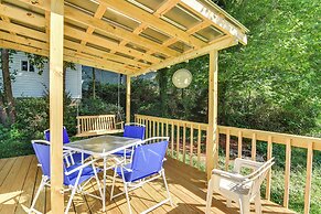 Pet-friendly Columbus Cottage w/ Deck & Fire Pit!