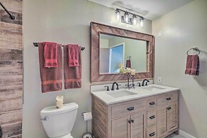 Flagstaff Townhome - Walk to Country Club & Pools!