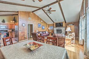 Flagstaff Townhome - Walk to Country Club & Pools!