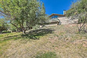 Flagstaff Townhome - Walk to Country Club & Pools!