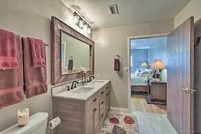 Flagstaff Townhome - Walk to Country Club & Pools!