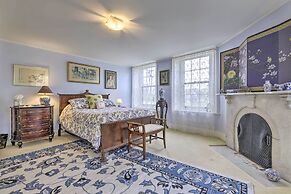 Elegant Norwich House w/ Billiards Room & Ballroom