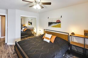 Bullhead City Oasis w/ Fire Pit + Mtn View!