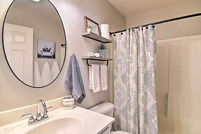 Avondale Oasis w/ Pool: 5 Mi to State Farm Stadium