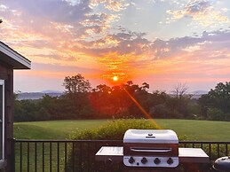 Rural Dutch Country Retreat - Private Hot Tub
