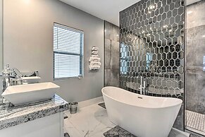 Putting Green & Gazebo: Upscale Peoria Home