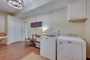 Lovely Hawkins Home w/ Patio & Hangar Garage!