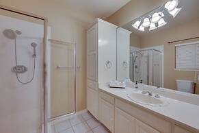 Lovely Hawkins Home w/ Patio & Hangar Garage!