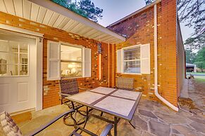 Lovely Hawkins Home w/ Patio & Hangar Garage!