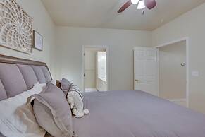 Lovely Hawkins Home w/ Patio & Hangar Garage!