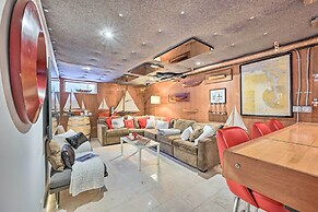 Edmonds Apartment With Private Wine Cellar!