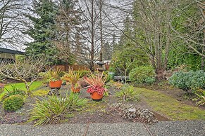 Edmonds Apartment With Private Wine Cellar!