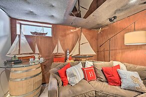 Edmonds Apartment With Private Wine Cellar!