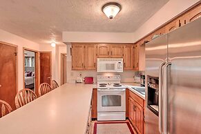 7 Mi to Big Boulder Mountain: Poconos Escape!