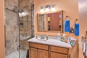 Shared Backyard & Hot Tub: Restful Mesa Retreat!