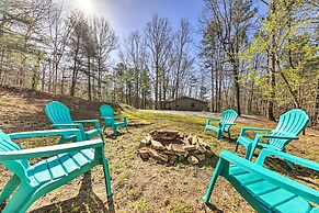 Scenic Murphy Escape With Hot Tub & Fire Pit!