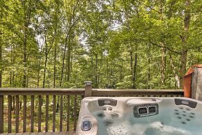 Scenic Murphy Escape With Hot Tub & Fire Pit!