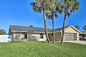 Bright Ormond Beach Home ~ 14 Mi to Daytona!